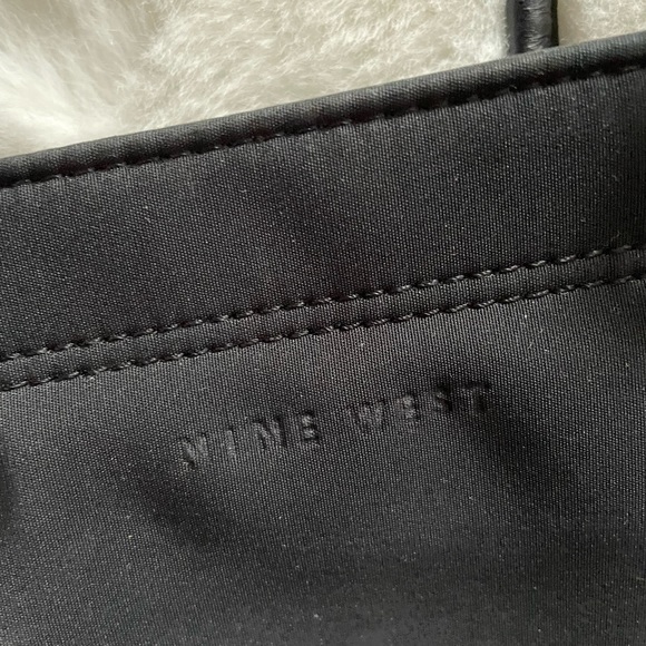 Nine West Bucket Bag, Black. - Picture 4 of 8